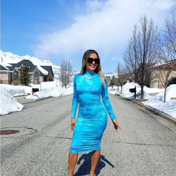 trending dress - Picture 2 of 5